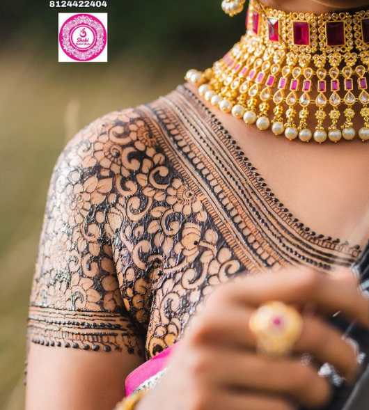 Blouse Mehndi Designs - Mehndi Designs That Looks Like Blouse ...