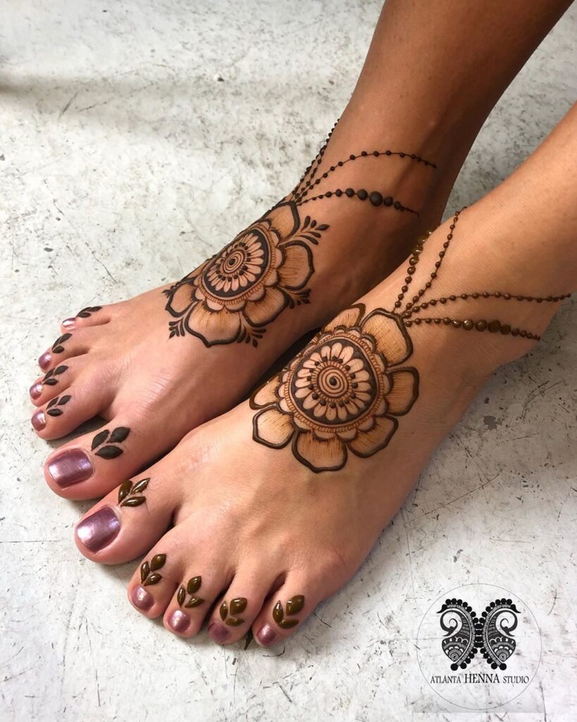 Simple Foot Mehndi Design