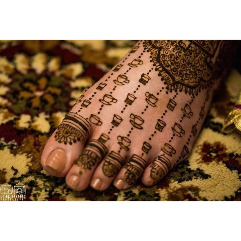 Simple Foot Mehndi Design