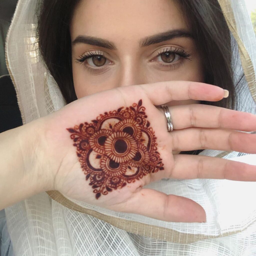 Mandala Mehndi Design