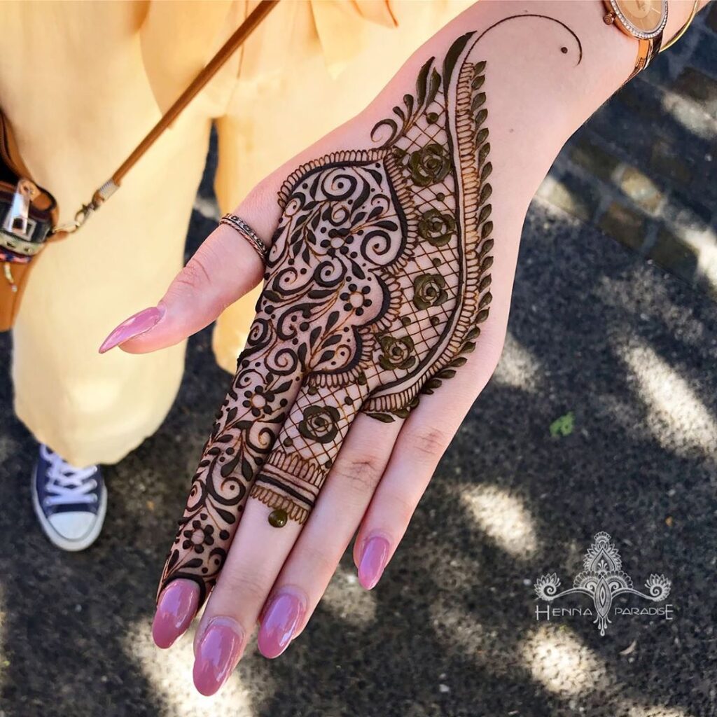 Simple Mehendi Design Back Hands