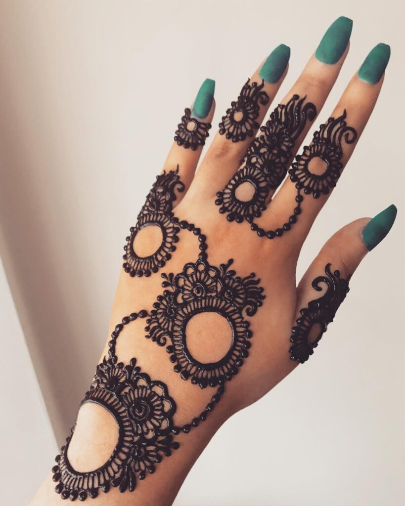 Simple Mehendi Design Back Hands