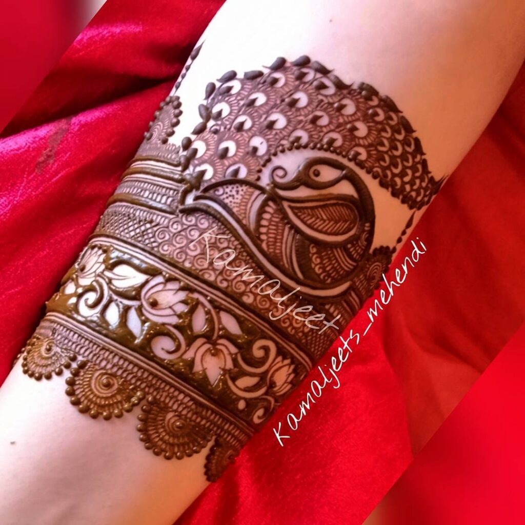 Simple Wrist Mehndi Design