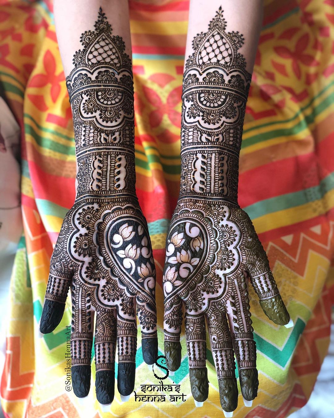 Simple Bharwa Mehndi Design