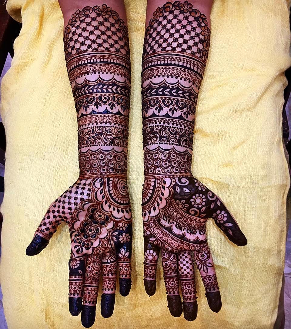 Simple Bharwa Mehndi Design